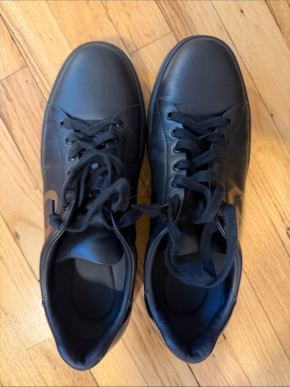 Salvatore Ferragamo Black Leather Low-Top Sneakers